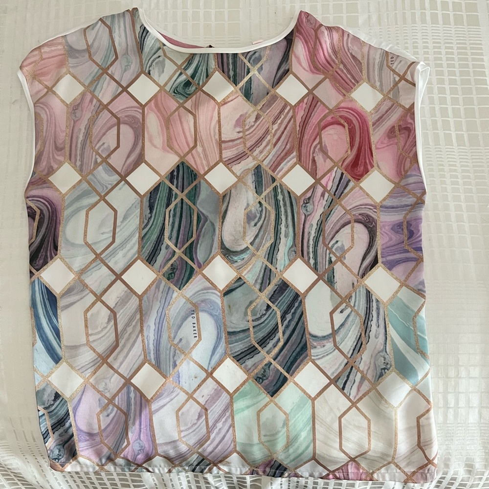 Designer t shirt, golden details with satin finish